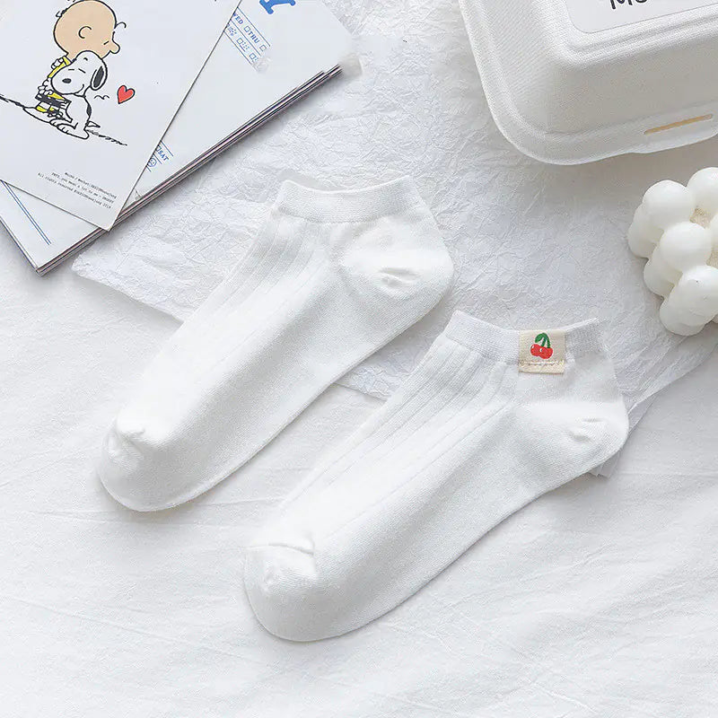 Trendy and Cute Women's Thin Boat Socks